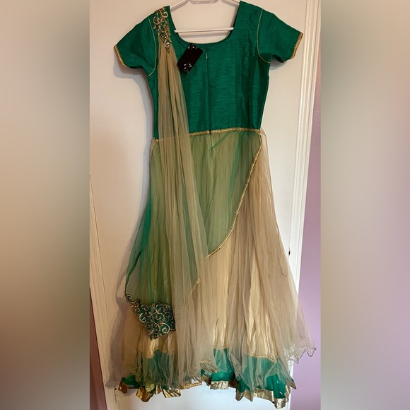 Brand New Party Wear Dress - Picture 3 of 4